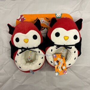 SQUISHMALLOWS Vampire Owl
HALLOWEEN 2024
Costume Slippers Child Sz 13/1 NWT